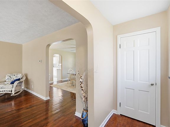 5th image of 3550 Old Troy Pike