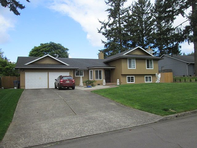 1st image of 2412 SE 151st Ave