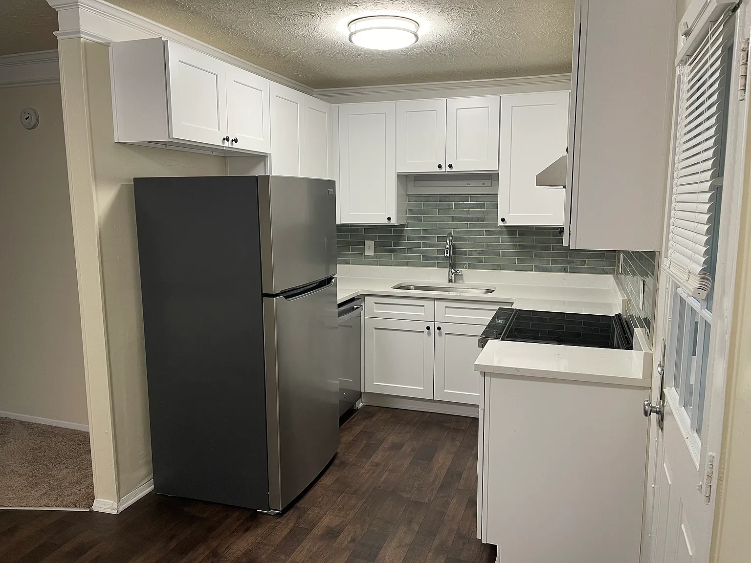 3 bed, 2.5 bath, 1750 sqft, $2,100 — Photo 3