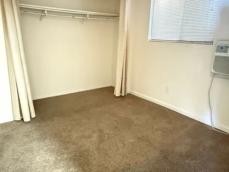 405-407 E Simpson St #1G — Photo 12