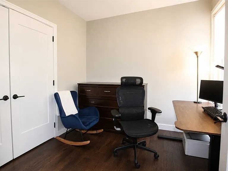 45 Burnett St #206 — Photo 6
