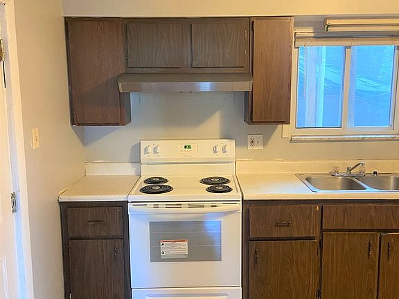5th image of 2200 Milligan Ave Rear 1