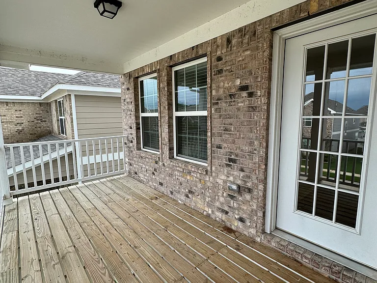 6033 Seguin Ct — Photo 19