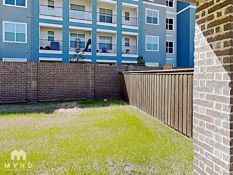 2436 Dolostone Dr — Photo 26