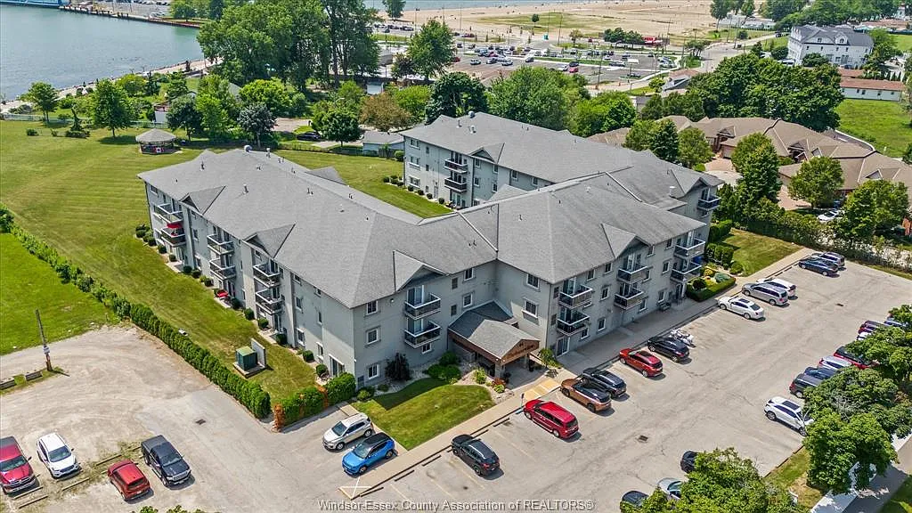 2 bed, 1.5 bath, 836 sqft, $2,250 — Photo 1