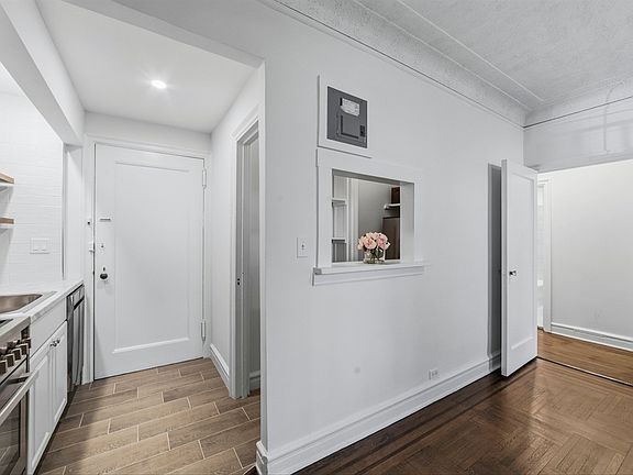 5th image of 14 N Chatsworth Ave APT 1K