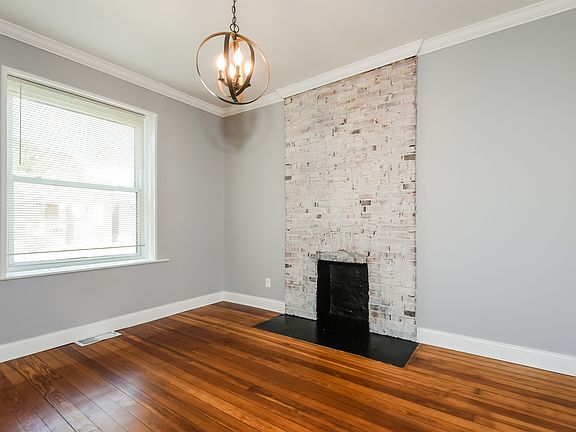 4th image of 4934 Schollmeyer Ave