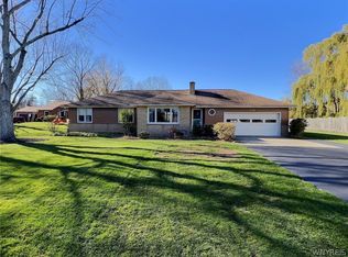 1118 N Forest Rd, Williamsville, NY 14221