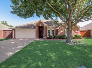 1004 Pegasus Dr, Arlington, TX 76013