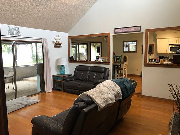 5th image of 530 Lake Kathryn Cir