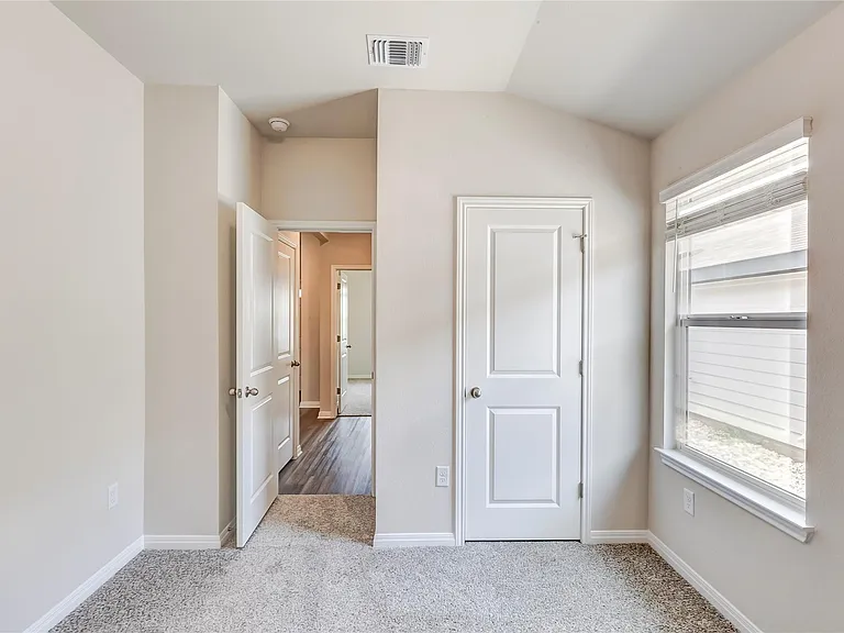 4905 Hazelnut Ln — Photo 24