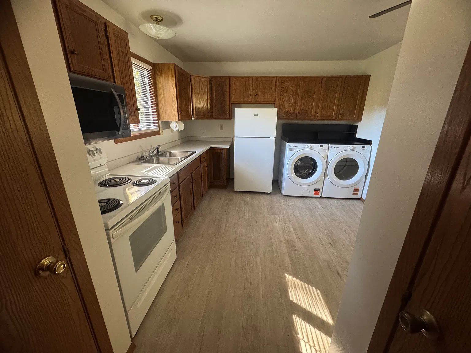 2 bed, $1,000 — Photo 3