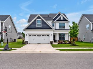 1305 Valley Dale Dr, Fuquay Varina, NC 27526