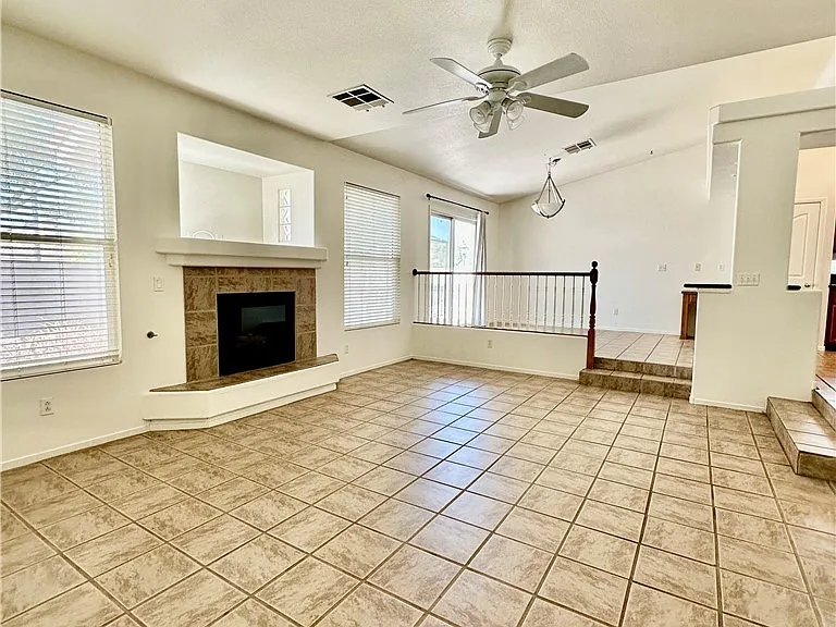 7851 Meandering Path Ave — Photo 4