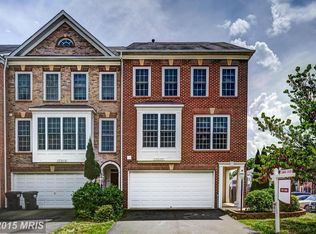 17517 Victoria Falls Dr, Dumfries, VA 22025