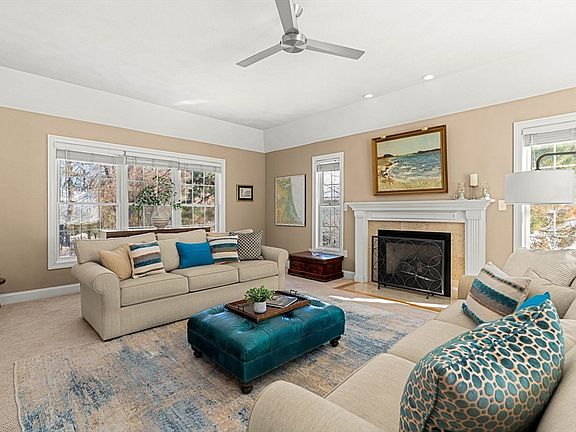3rd image of 36 Lucey Dr