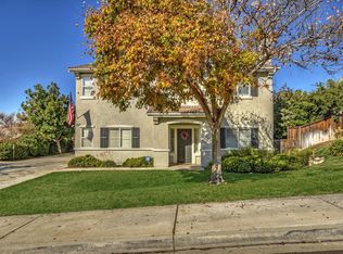 7812 Calle Carrisa St, Highland, CA 92346