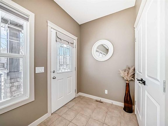 3rd image of 90 S Evanspark Rd NW