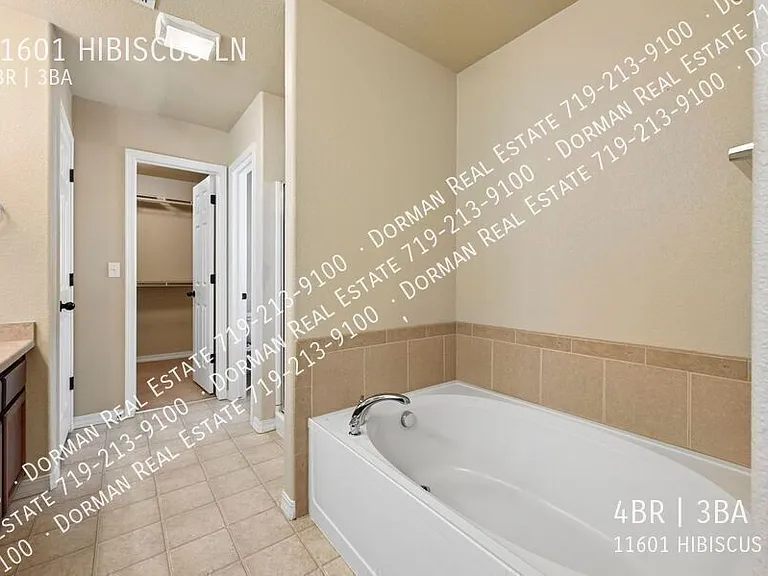 11601 Hibiscus Ln — Photo 18