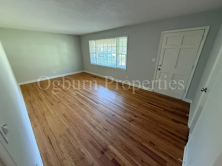 2630 Farmbrook Rd — Photo 7