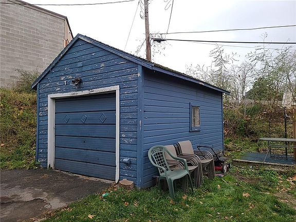 2nd image of 23 Glenora Dr