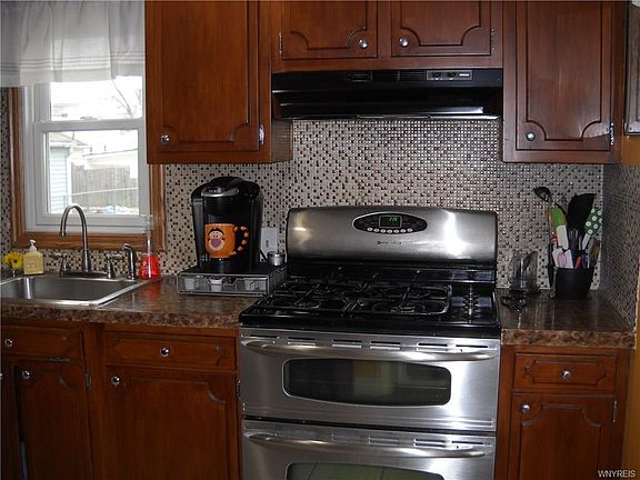 2nd image of 35 S Huxley Dr