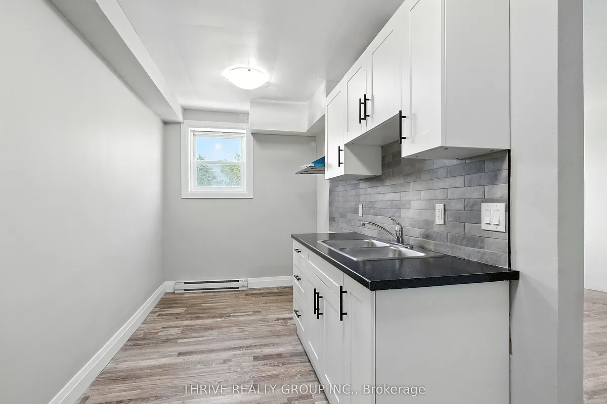 Building Photo - 435 Nelson St #1