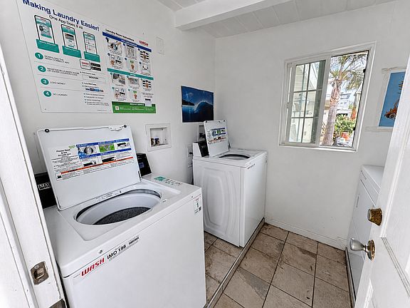 5th image of 2720-2746 Pierpont Blvd #2732