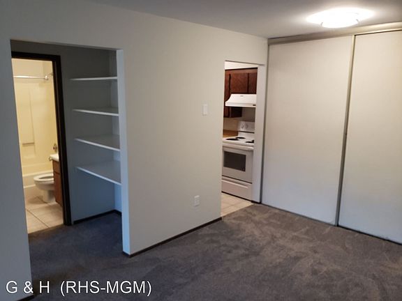 5th image of 321 1st Ave SE #5