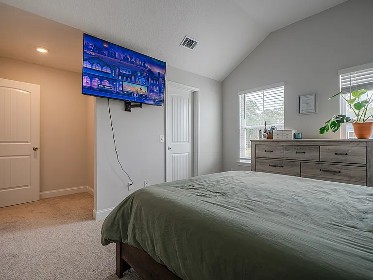 890 Grayson Ave — Photo 33