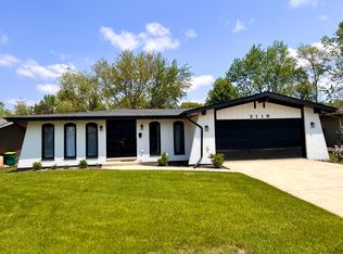 2119 Dartmoor Dr, Joliet, IL 60435