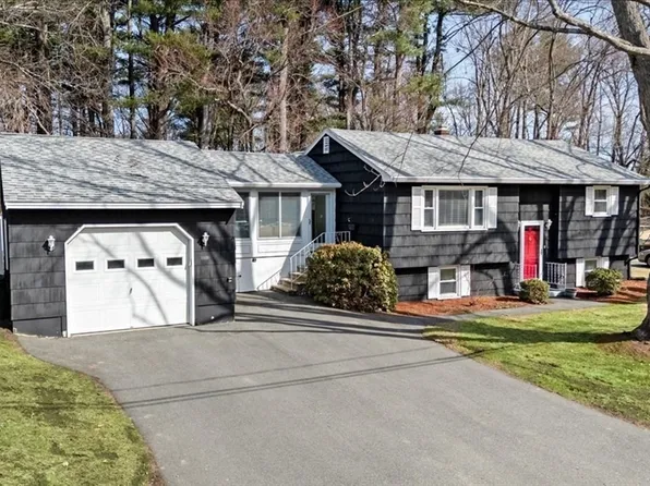 58 Oakcrest Cir, Methuen, MA 01844