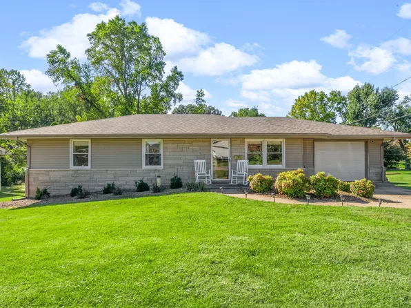 302 E Depot St, Greenville, KY 42345