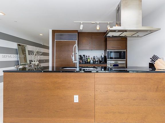 5th image of 495 Brickell Ave APT 4901