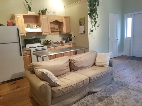 18 Holbrook St #3, Freeport, ME 04032