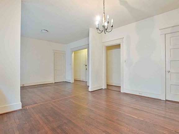 221 Constitution Ave NE-9_10052022