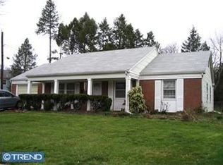 25 Tioga Ln, Willingboro, NJ 08046