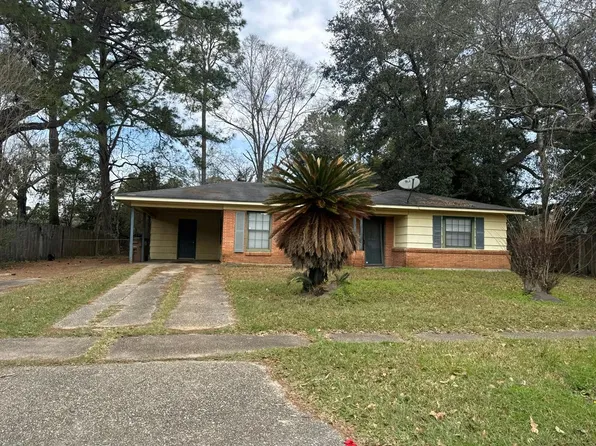 2572 Greenlawn Dr, Mobile, AL 36605