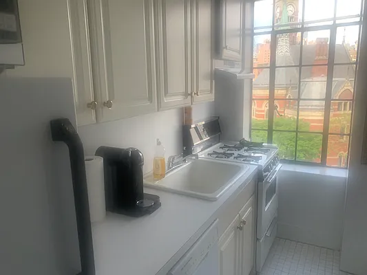 Rented by 1 Christopher Realty LLC | media 33