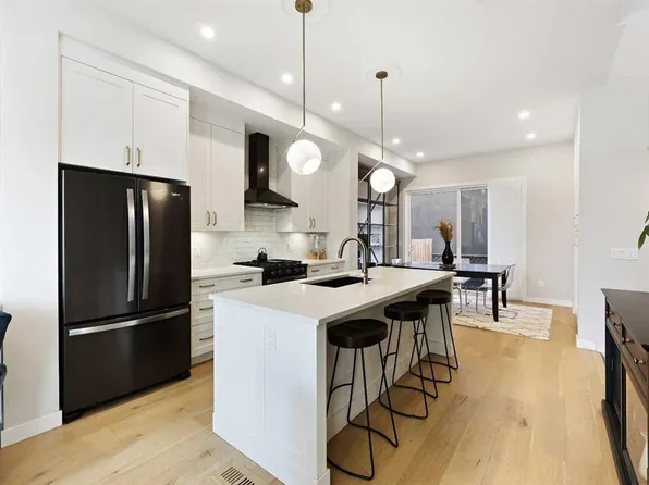 4929 E 20th St SW, Calgary, AB T2T 5A4