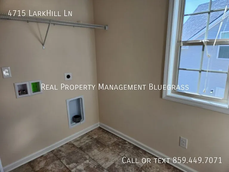 4715 Larkhill Ln — Photo 18