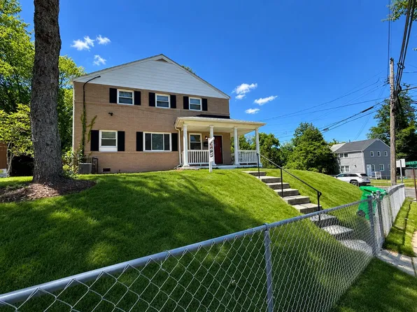 4631 Dowell Ln, Suitland, MD 20746