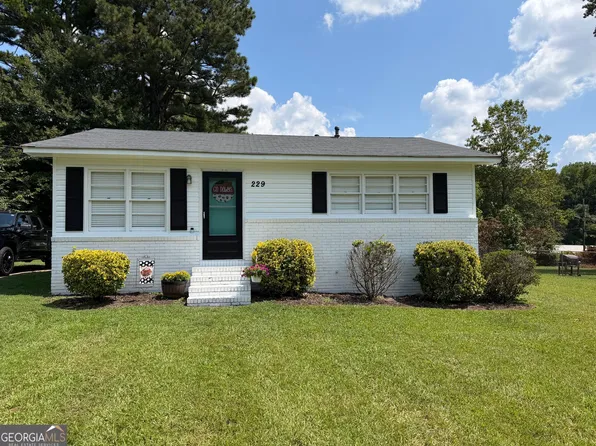 229 Church St, Bremen, GA 30110
