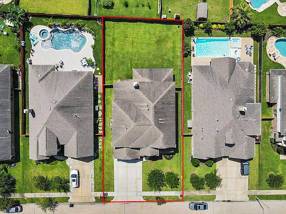 4th image of 321 Stockport Dr