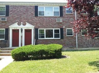 6942 Kissena Blvd, Kew Gardens Hills, NY 11367
