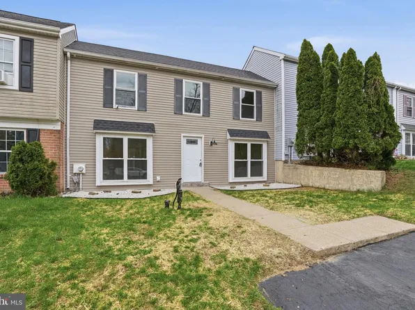 6687 Pickwick Ct, Bensalem, PA 19020