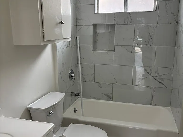 1502 Wellesley Ave — Photo 25