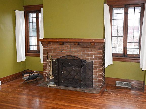 4th image of 1550 Elmwood Ave