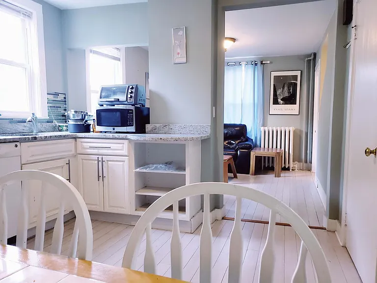 357 Parker St — Photo 17