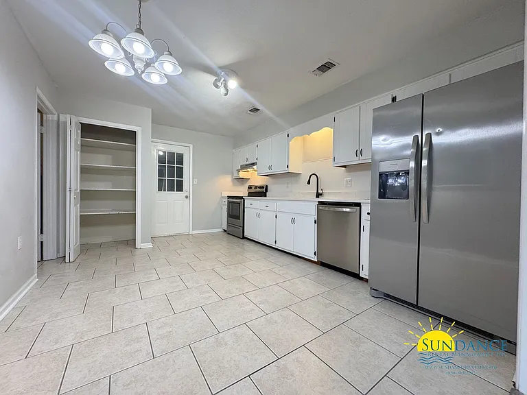 310 Evergreen Dr — Photo 5